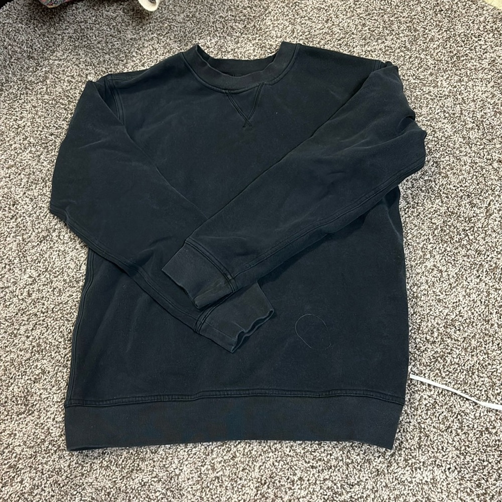Lululemon black crewneck